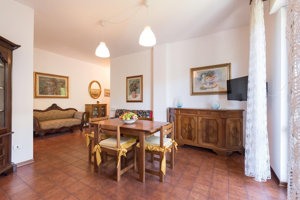 Comfort Beach House Marina di Massa Exterior photo